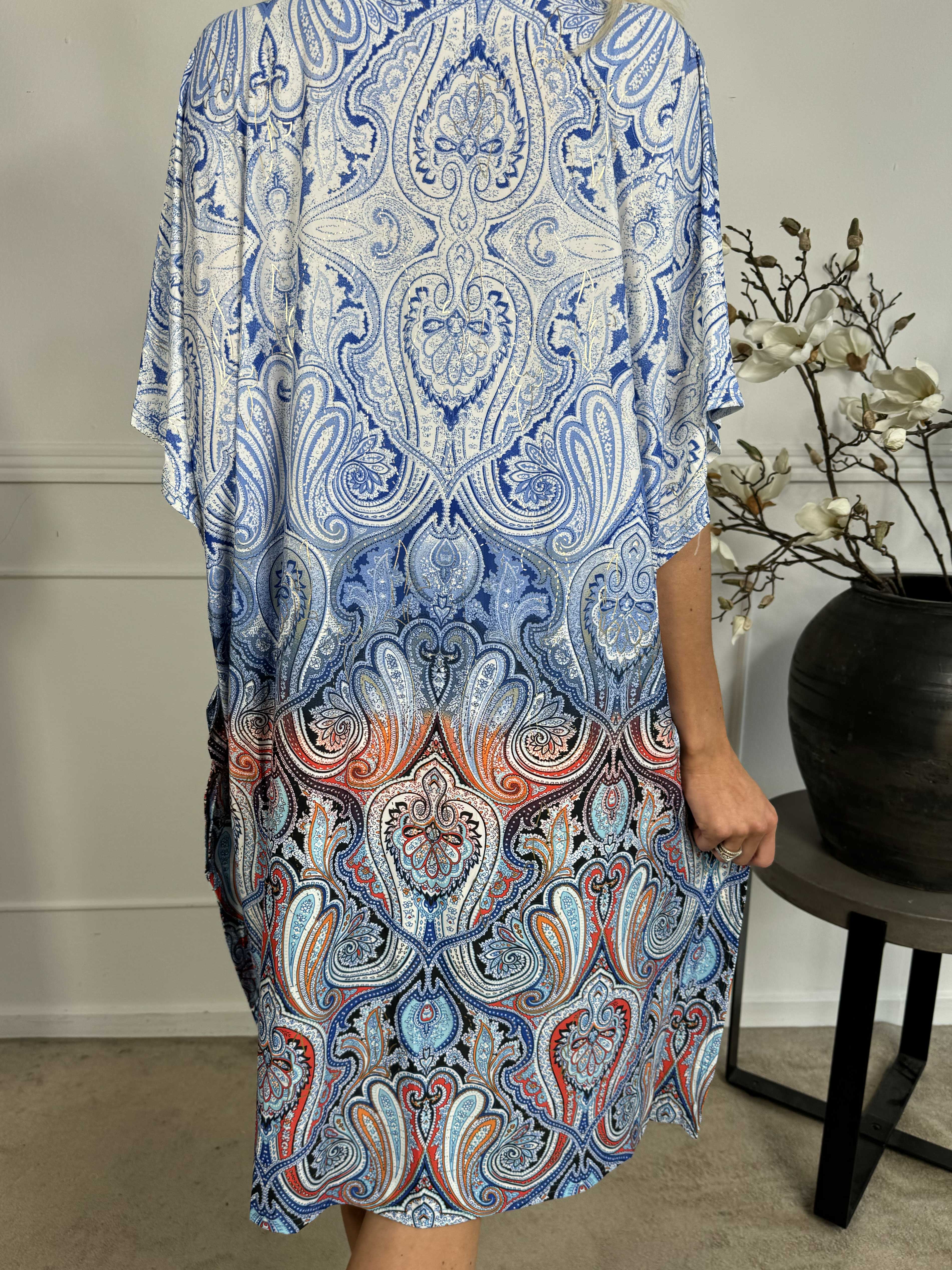 Azmina Tamaria - Tunikaklänning i lös passform med resår